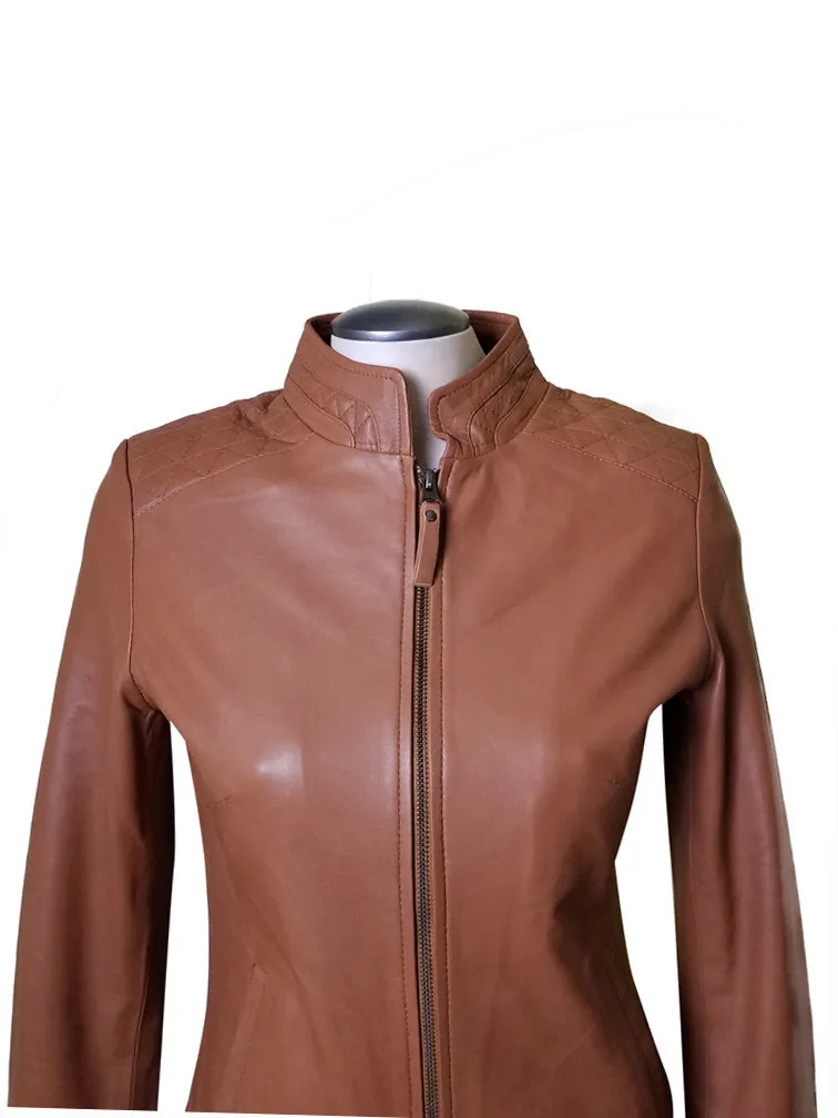 Arianne’s Plain Leather Jacket With Straight Collar