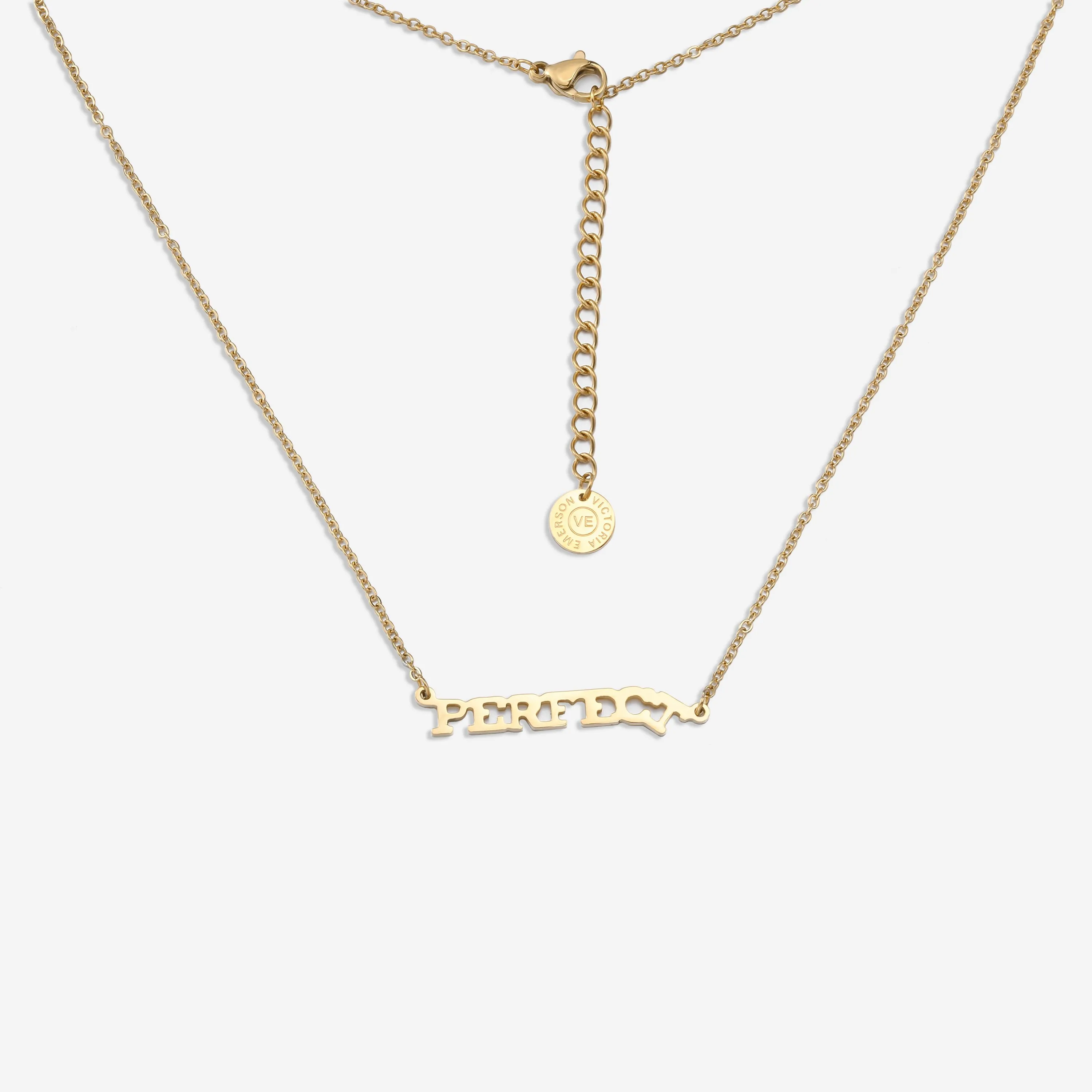 Donna Perfect Pendant Necklace