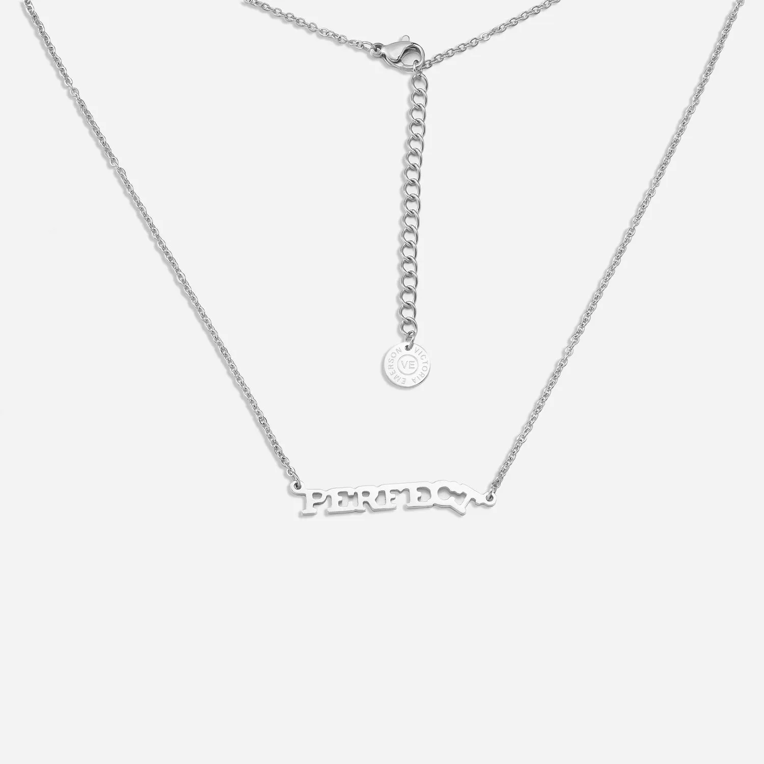 Donna Perfect Pendant Necklace