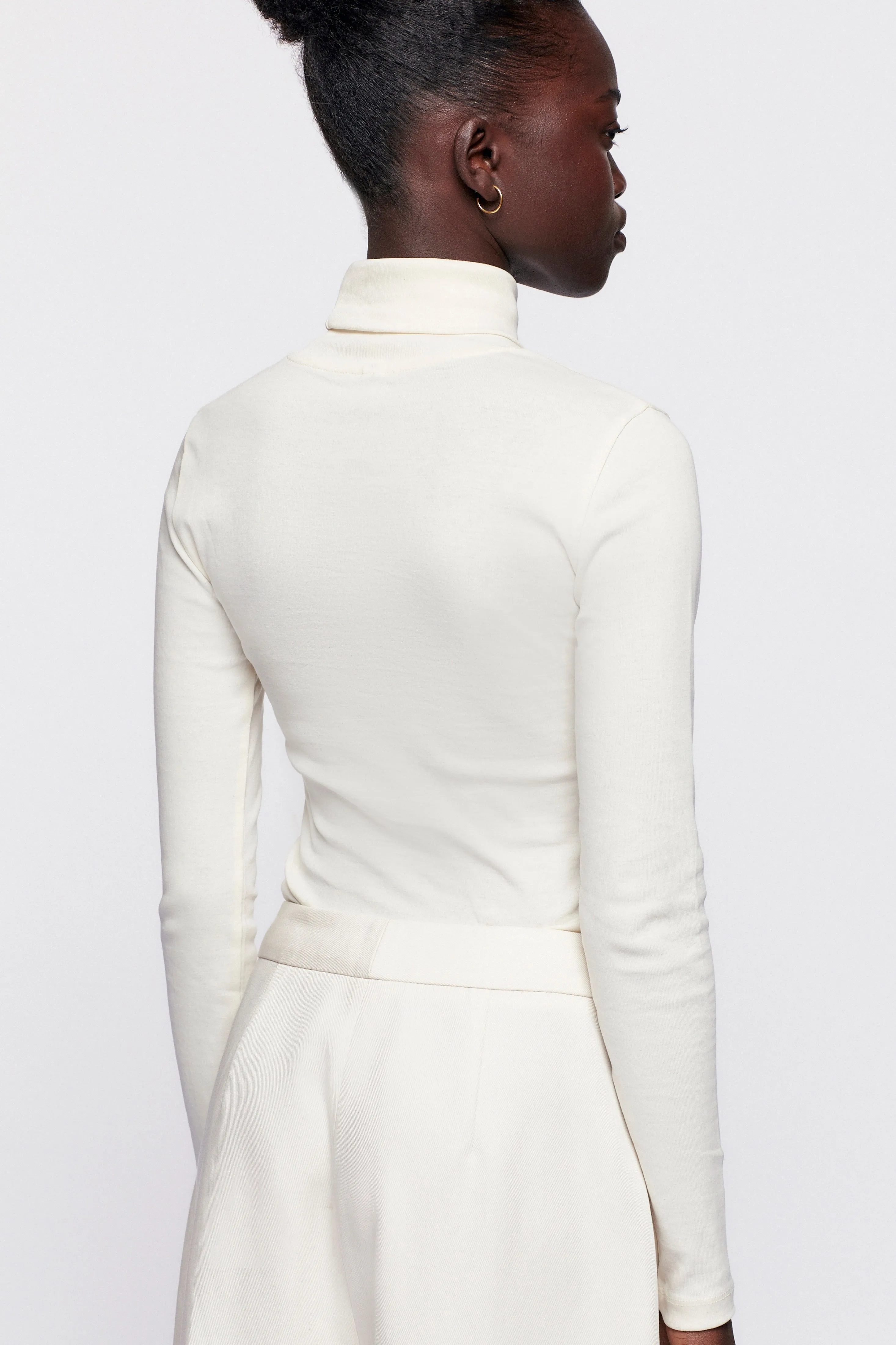 Women's Fitted Turtleneck in Natural